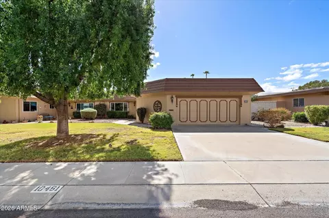 10461 W Hutton Dr, Sun City, AZ 85351