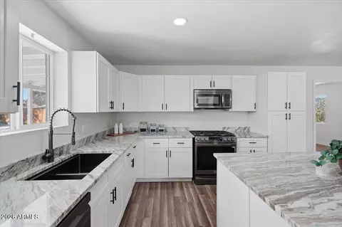 3730 W Mescal St, Phoenix, AZ 85029