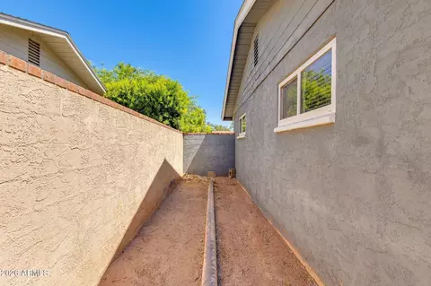 Exterior - 4923 E Palm Ln, Phoenix, AZ 85008 photo 12 of 12