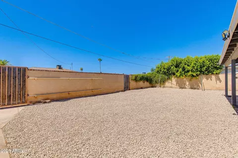 Exterior - 4923 E Palm Ln, Phoenix, AZ 85008 photo 9 of 12