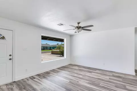 Living - 4923 E Palm Ln, Phoenix, AZ 85008 photo 2 of 4