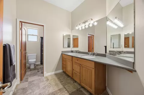 Bath - 3357 Basin Rd, Overgaard, AZ 85933 photo 5 of 6
