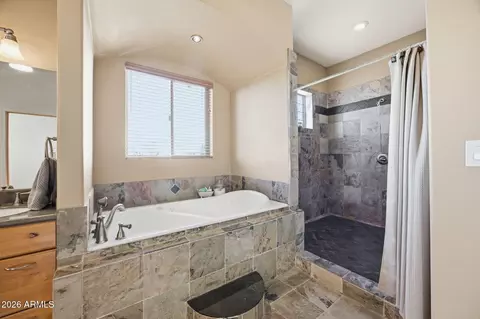 Bath - 3357 Basin Rd, Overgaard, AZ 85933 photo 4 of 6