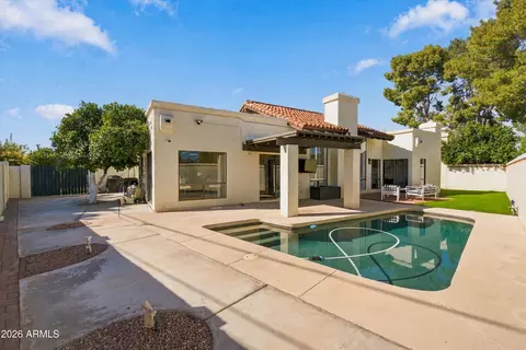 Exterior - 1535 E Montebello Ave, Phoenix, AZ 85014 photo 2 of 10