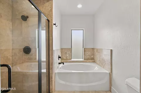 Bath - 1535 E Montebello Ave, Phoenix, AZ 85014 photo 2 of 6