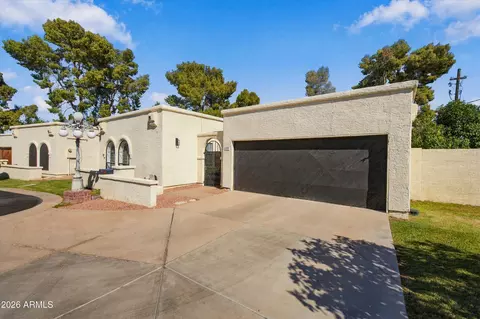 Exterior - 1535 E Montebello Ave, Phoenix, AZ 85014 photo 9 of 10