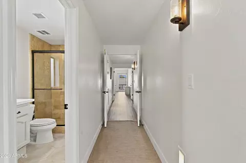 Entry Way - 1535 E Montebello Ave, Phoenix, AZ 85014 photo 1 of 3