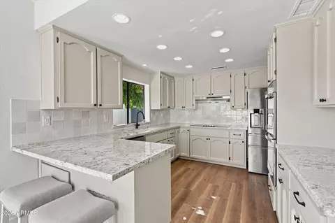 Kitchen - 1535 E Montebello Ave, Phoenix, AZ 85014 photo 1 of 7