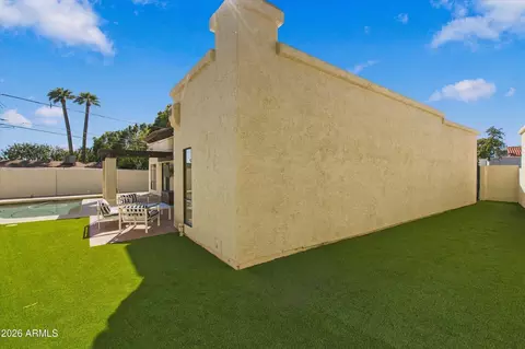Exterior - 1535 E Montebello Ave, Phoenix, AZ 85014 photo 6 of 10