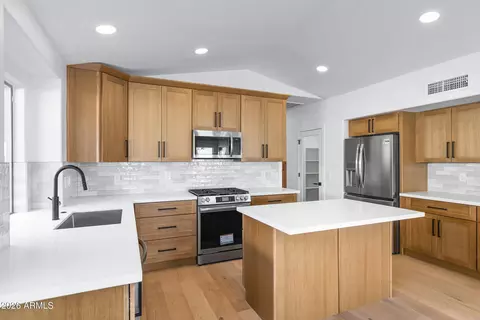 Kitchen - 11328 E Peterson Ave, Mesa, AZ 85212 photo 2 of 4
