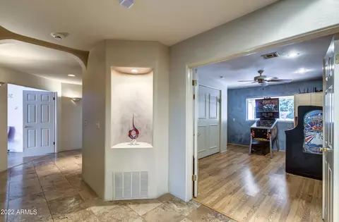Entry Way - 4402 N Arcadia Dr, Phoenix, AZ 85018 photo 2 of 3