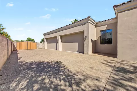 Exterior - 15444 E Pickett Ct, Gilbert, AZ 85298 photo 8 of 14