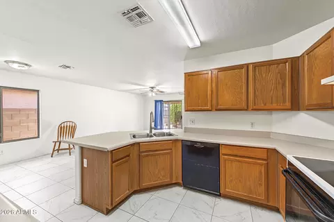 Kitchen - 2024 W Alice Ave, Phoenix, AZ 85021 photo 2 of 3