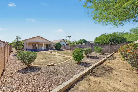 Exterior - 2024 W Alice Ave, Phoenix, AZ 85021 photo 9 of 10