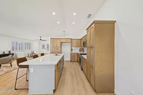 Kitchen - 4040 E Sidewinder Ct, Gilbert, AZ 85297 photo 2 of 2