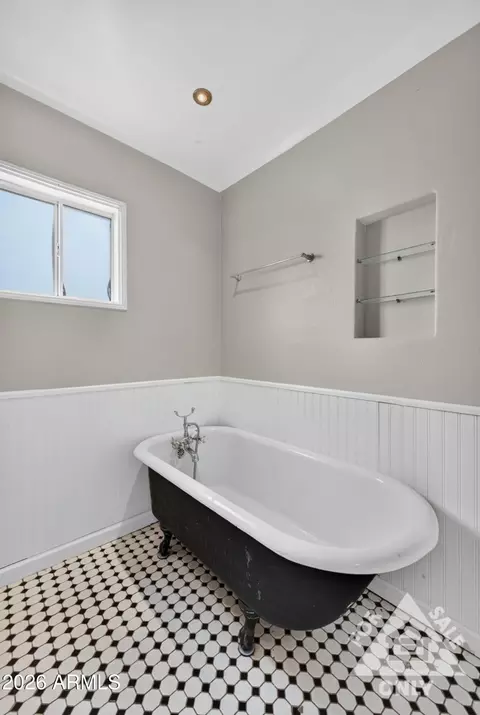 Bath - 130 E 2nd Ave, Mesa, AZ 85210 photo 2 of 3