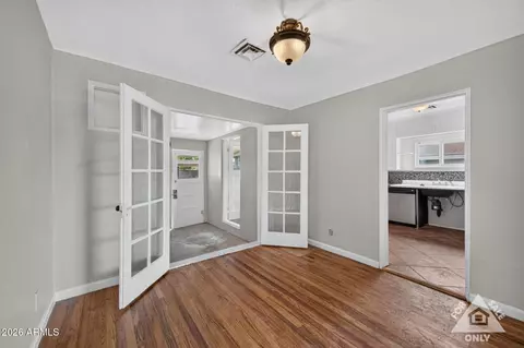 Entry Way - 130 E 2nd Ave, Mesa, AZ 85210 photo 1 of 6