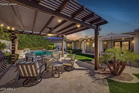 8646 E Thoroughbred Trl, Scottsdale, AZ 85258