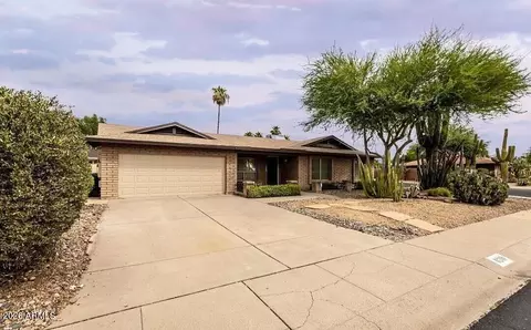 6260 E Winchcomb Dr, Scottsdale, AZ 85254