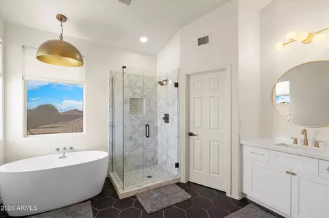 Bath - 15421 S 16th Dr, Phoenix, AZ 85045 photo 2 of 3