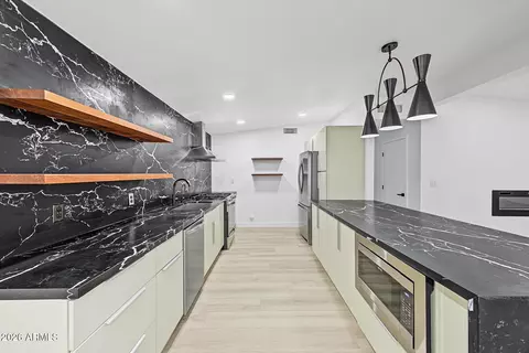 Kitchen - 1417 W Glenn Dr, Phoenix, AZ 85021 photo 1 of 3