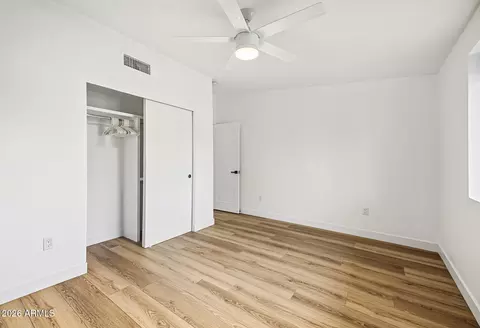 Bedroom - 1417 W Glenn Dr, Phoenix, AZ 85021 photo 4 of 6