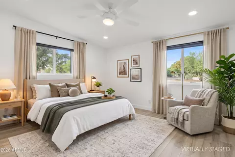 Bedroom - 1417 W Glenn Dr, Phoenix, AZ 85021 photo 5 of 6