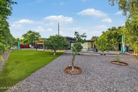 Exterior - 1417 W Glenn Dr, Phoenix, AZ 85021 photo 3 of 13