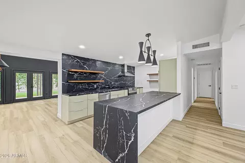 Kitchen - 1417 W Glenn Dr, Phoenix, AZ 85021 photo 2 of 3