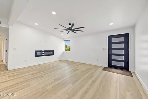 Living - 1417 W Glenn Dr, Phoenix, AZ 85021 photo 1 of 7