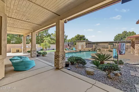 Exterior - 1744 E Country Ln, Gilbert, AZ 85298 photo 9 of 12