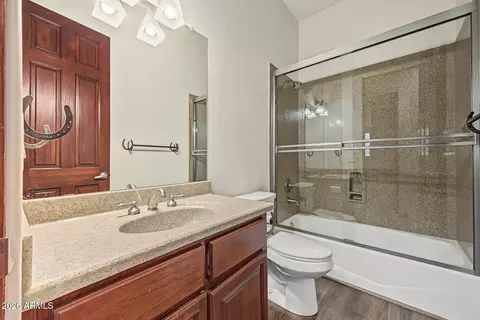Bath - 1744 E Country Ln, Gilbert, AZ 85298 photo 5 of 5