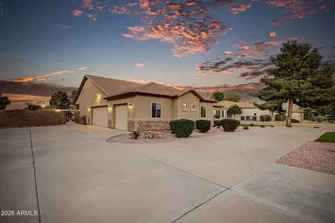 Exterior - 1744 E Country Ln, Gilbert, AZ 85298 photo 4 of 12