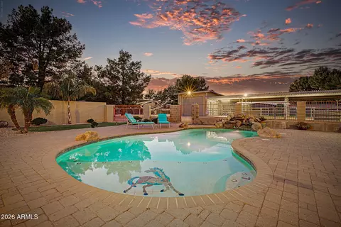 Exterior - 1744 E Country Ln, Gilbert, AZ 85298 photo 6 of 12