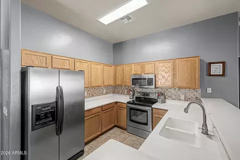 Kitchen - 2150 E Bell Rd #1167, Phoenix, AZ 85022 photo 3 of 5
