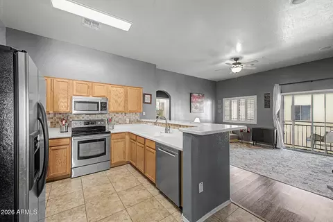 Kitchen - 2150 E Bell Rd #1167, Phoenix, AZ 85022 photo 5 of 5