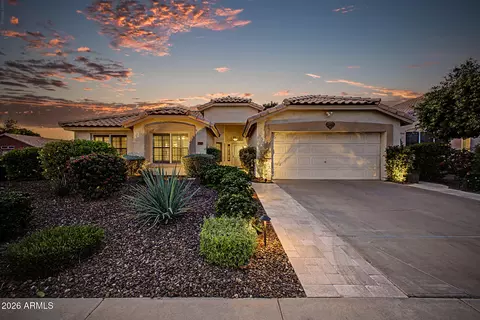942 N Sicily Dr, Chandler, AZ 85226