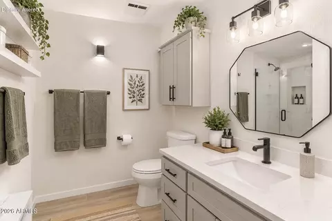 Bath - 4501 E Carol Ave, Mesa, AZ 85206 photo 2 of 4