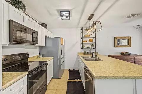 Kitchen - 1949 E Sandra Ter, Phoenix, AZ 85022 photo 3 of 4