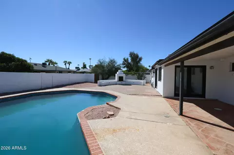 Exterior - 623 E La Jolla Dr, Tempe, AZ 85282 photo 4 of 7