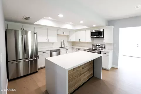Kitchen - 623 E La Jolla Dr, Tempe, AZ 85282 photo 2 of 3