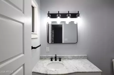 Bath - 623 E La Jolla Dr, Tempe, AZ 85282 photo 6 of 7