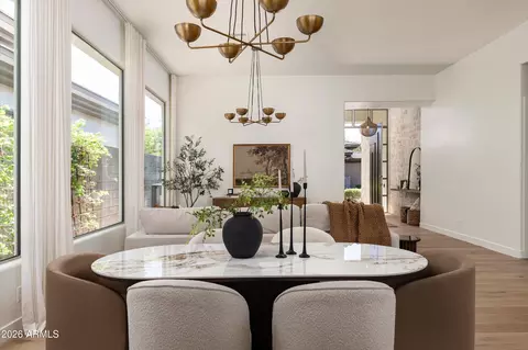 Dining - 3124 E Squaw Peak Cir, Phoenix, AZ 85016 photo 2 of 2