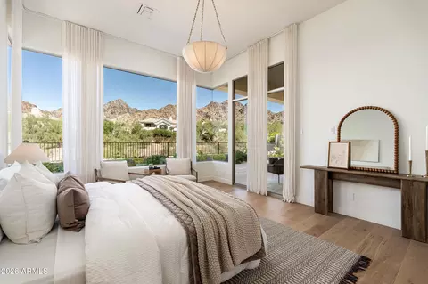 Bedroom - 3124 E Squaw Peak Cir, Phoenix, AZ 85016 photo 1 of 1