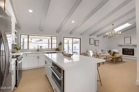 3203 N Woodburne Dr, Chandler, AZ 85224