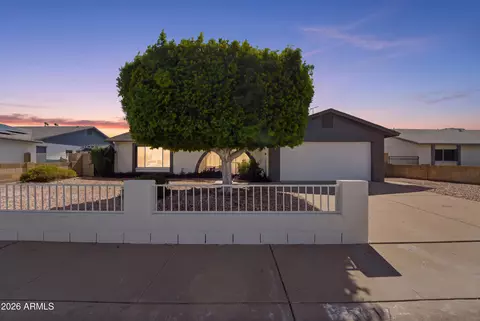 5817 W Tierra Buena Ln, Glendale, AZ 85306