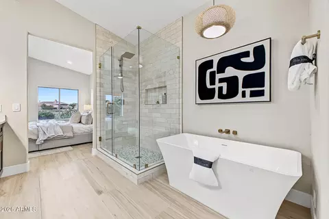 Bath - 6016 E Trailridge Cir, Mesa, AZ 85215 photo 2 of 4