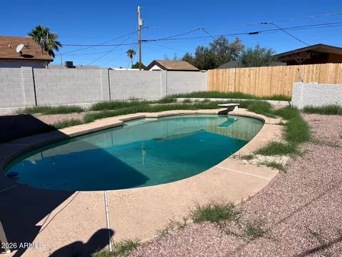 Exterior - 1324 E 30th Ave, Apache Junction, AZ 85119 photo 5 of 9