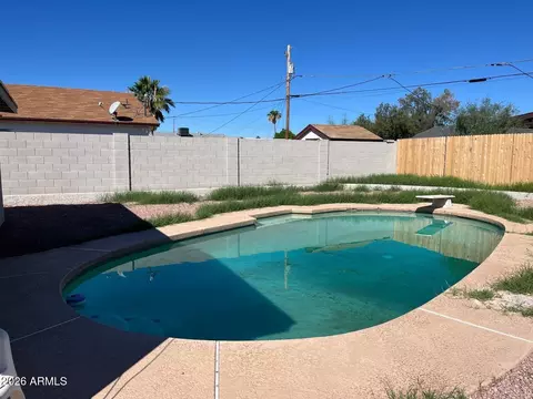 Exterior - 1324 E 30th Ave, Apache Junction, AZ 85119 photo 2 of 9