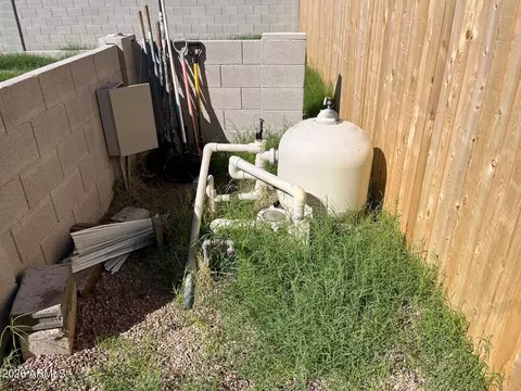 Exterior - 1324 E 30th Ave, Apache Junction, AZ 85119 photo 8 of 9